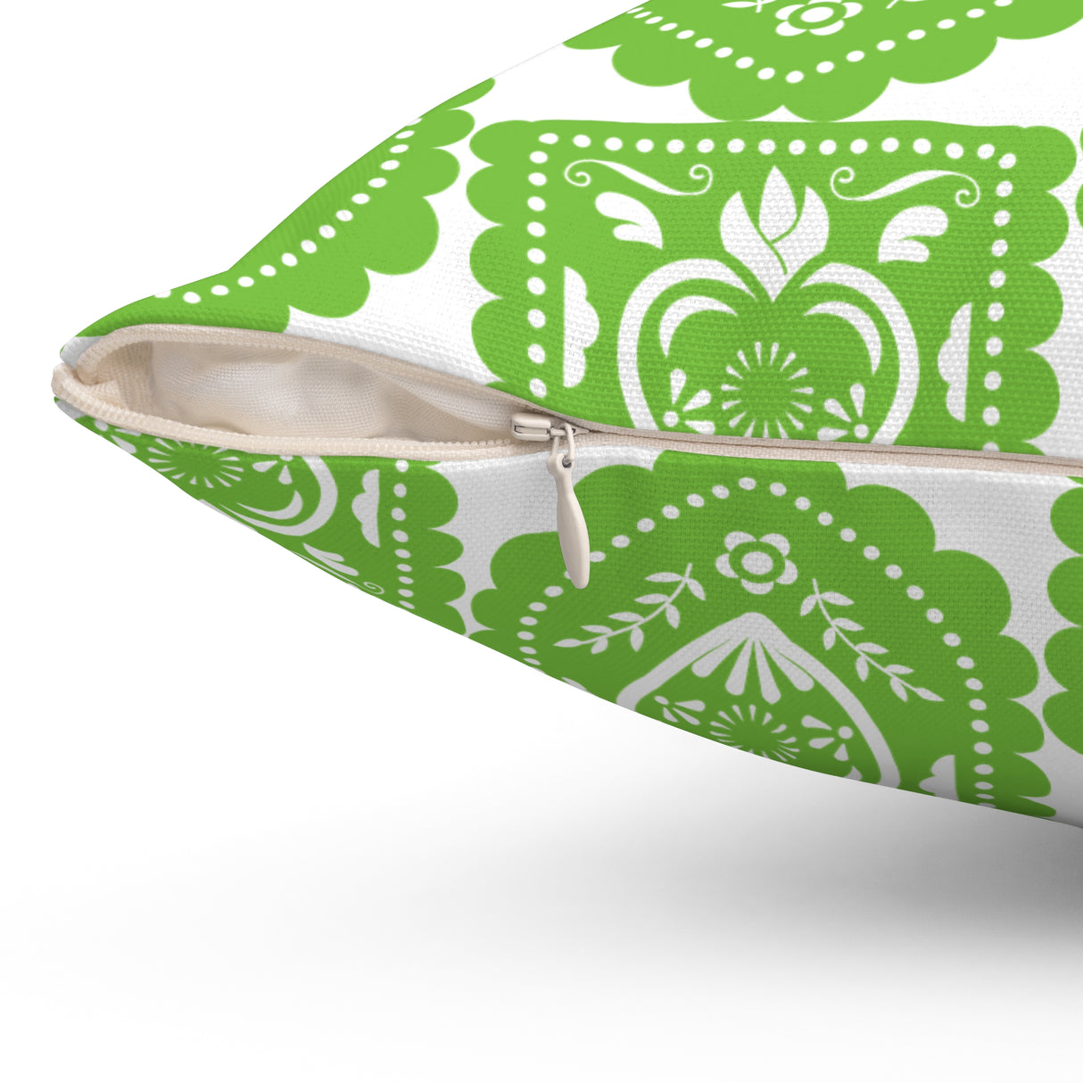 Papel Picado Corazon Pillow